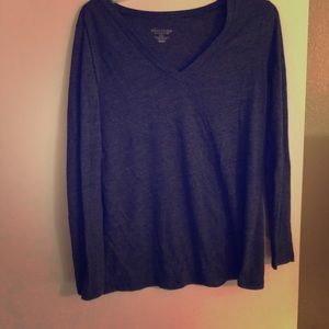 Super soft gray long sleeve shirt